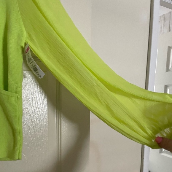 French connection, stunning 
lime, green sheer sleeves
Deep V Front
New w/tTags - Picture 8 of 11